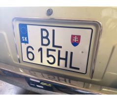 okrasná lišta okolo ŠPZ